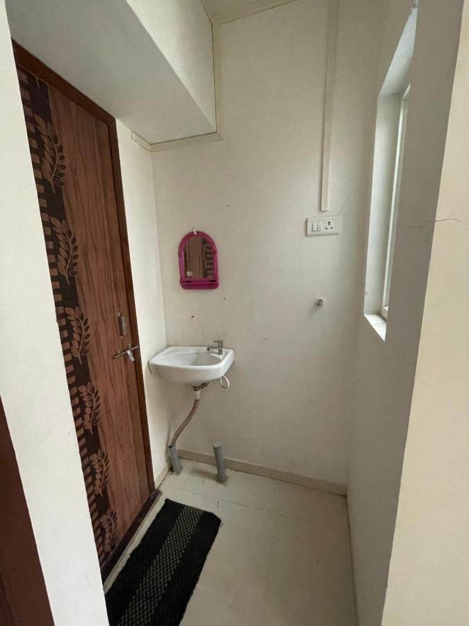 Shree Sadguru Krupa Yatri Niwas Villa Kolhapur Dış mekan fotoğraf